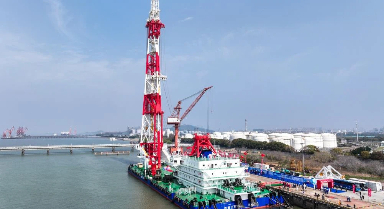 全球領先打樁船在江蘇南通交付